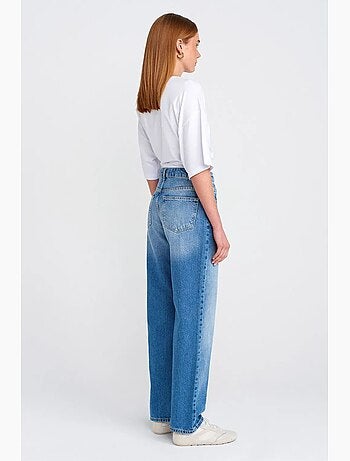 Jeans mom de cintura subida e perna larga e larga dilvin