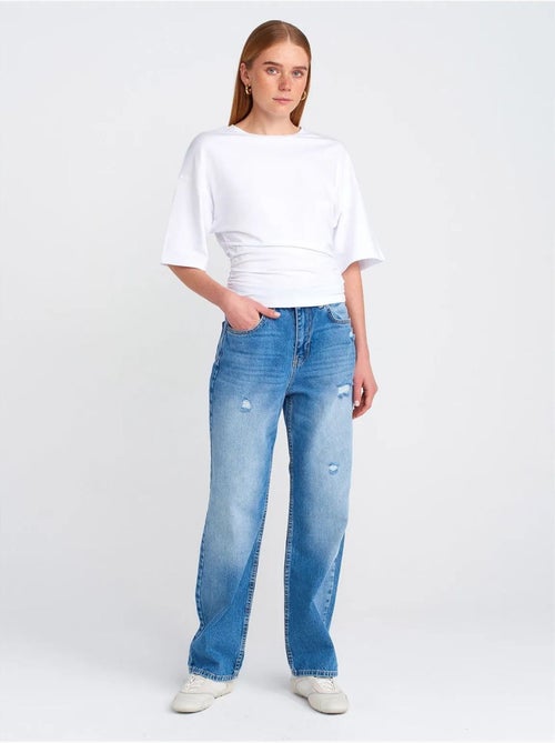 Jeans mom de cintura subida e perna larga e larga dilvin - Kiabi Jeans mom de cintura subida e perna larga e larga dilvin - Kiabi