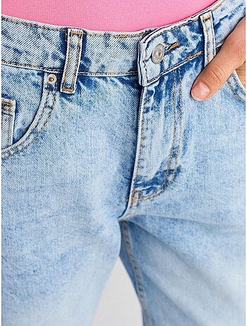 Jeans mom de cintura subida e perna reta dilvin