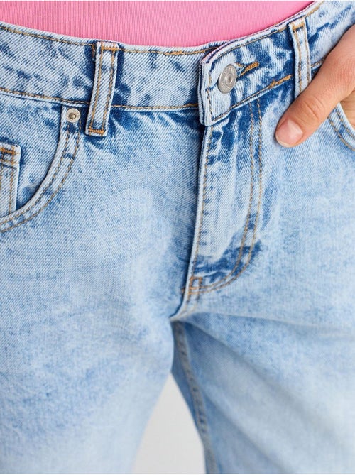 Jeans mom de cintura subida e perna reta dilvin - Kiabi Jeans mom de cintura subida e perna reta dilvin - Kiabi