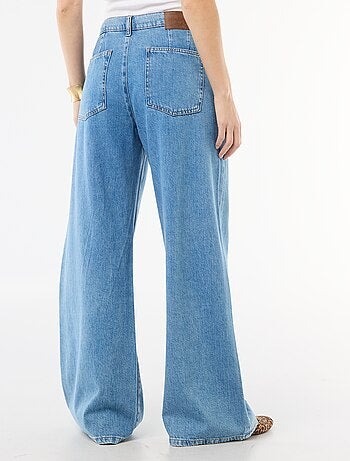 Jeans palazzo de corte largo e cintura subida