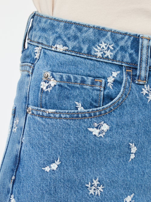 Jeans Regular Bordados - Kiabi