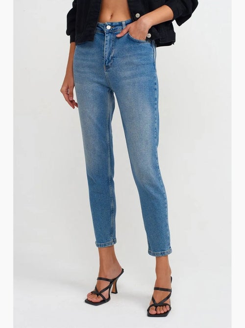 Jeans slim straight de cintura subida para mulher dilvin - Kiabi Jeans slim straight de cintura subida para mulher dilvin - Kiabi