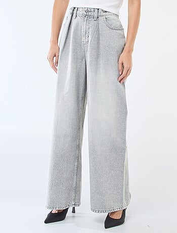 Jeans wide leg cintura subida