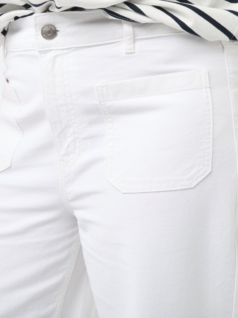 Jeans wide leg de cintura subida com bolsos aplicados à frente e atrás Branco - Kiabi