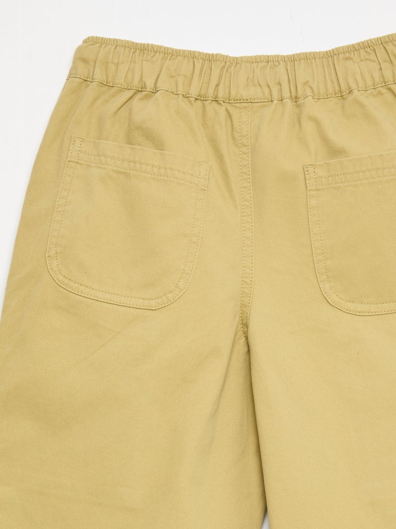 Jogpants com bolsos aplicados laterais Verde - Kiabi