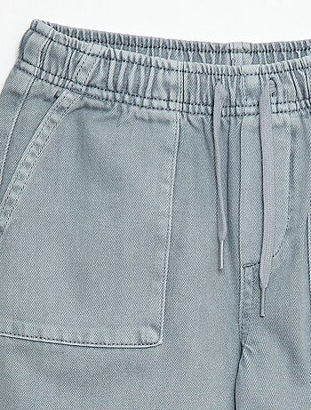 Jogpant com cintura elástica e cordões de ajuste