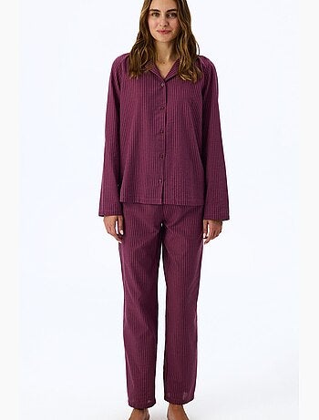 Lea conjunto de pijama às riscas com camisa e calça, manga comprida penti