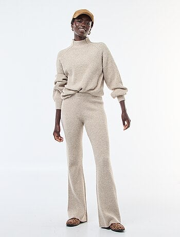 Legging canelado em material suave