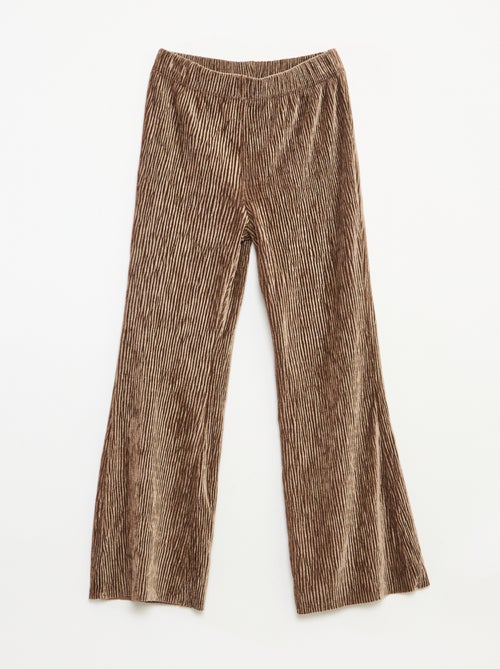 Legging flare fit em textura de veludo - Kiabi