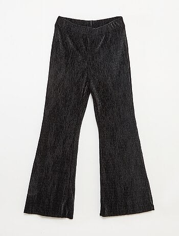 Legging flare fit em textura de veludo