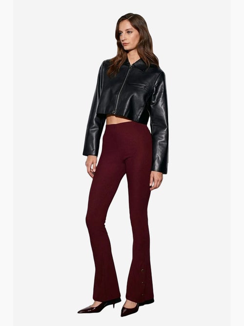 Leggings à boca de sino de cintura subida com detalhe de botões dilvin - Kiabi Leggings à boca de sino de cintura subida com detalhe de botões dilvin - Kiabi