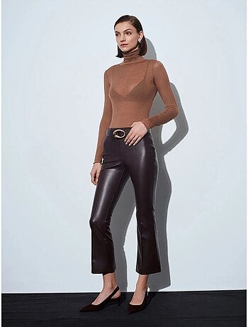 Leggings boca de sino em pele sintética de cintura subida dilvin