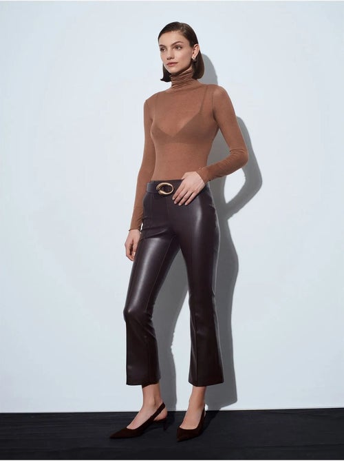 Leggings boca de sino em pele sintética de cintura subida dilvin - Kiabi Leggings boca de sino em pele sintética de cintura subida dilvin - Kiabi