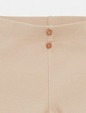 Leggings caneladas com botões