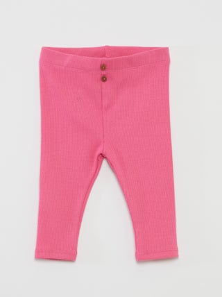 Leggings caneladas com botões