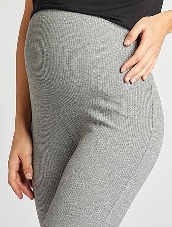 Leggings caneladas de grávida