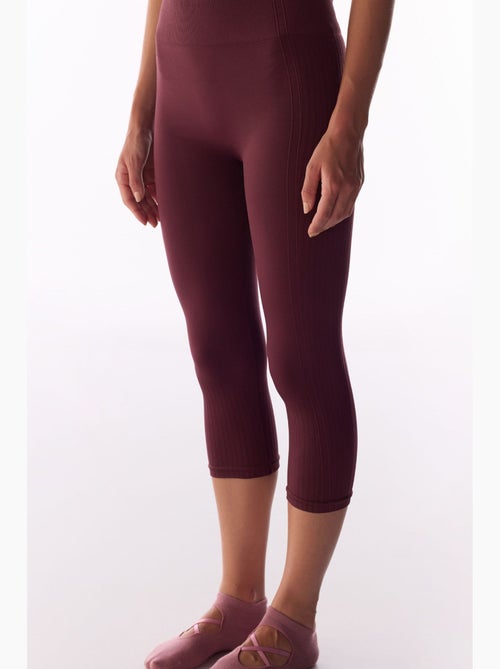 Leggings capri sem costuras penti - Kiabi Leggings capri sem costuras penti - Kiabi
