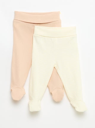 Leggings com pés