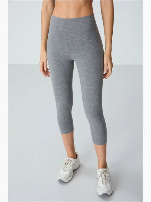 Leggings desportivas capri de cintura subida tommy - Kiabi Leggings desportivas capri de cintura subida tommy - Kiabi