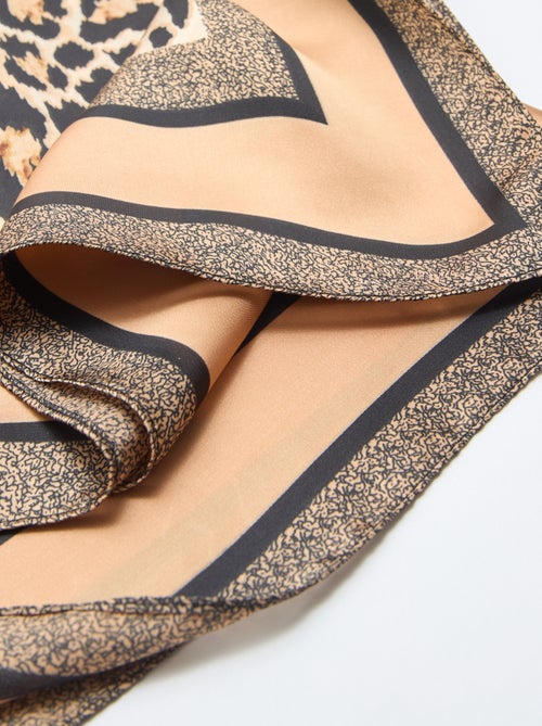 Lenço com padrões - 70 x 70 cm - Kiabi