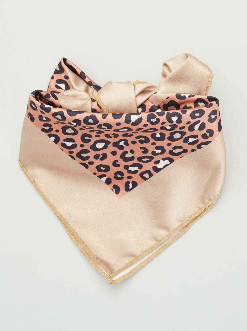 Lenço em cetim com estampado Leopardo - Kiabi
