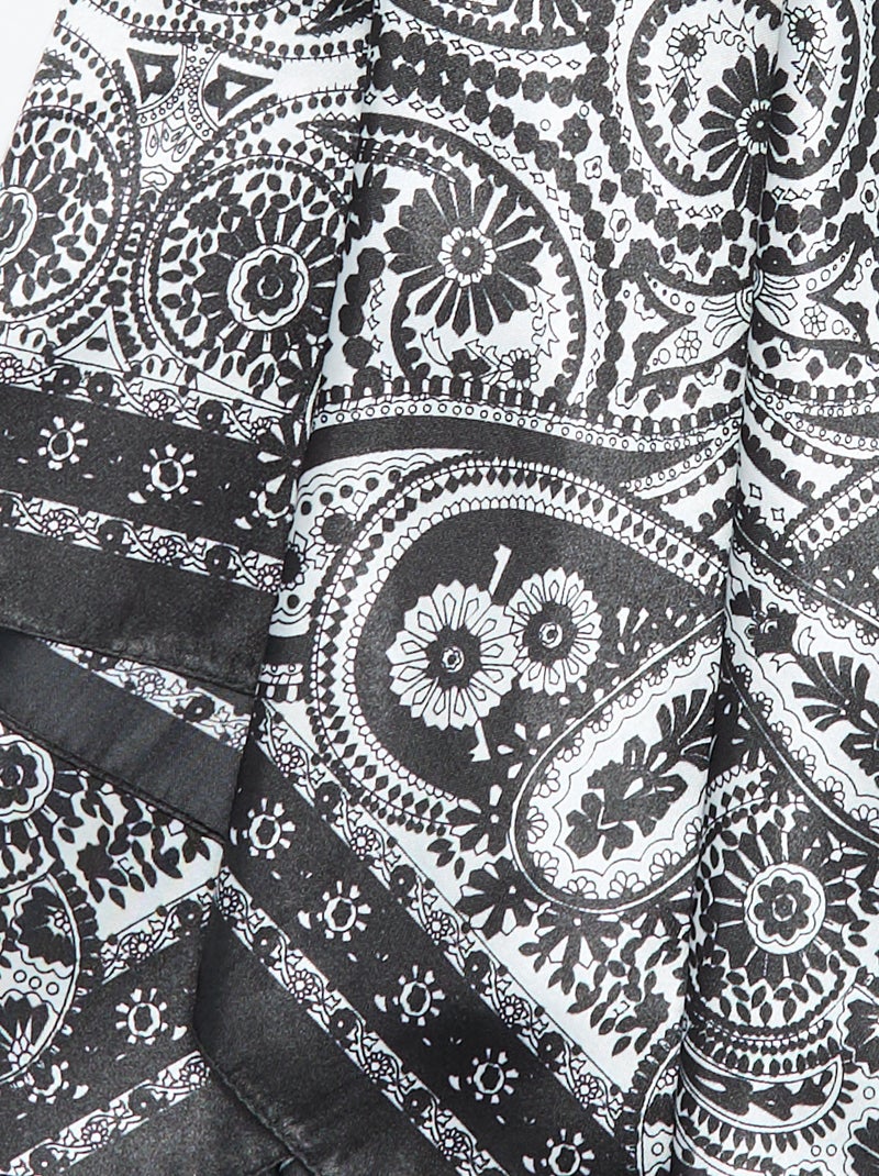 Lenço estampado 'arabescos' Preto - Kiabi