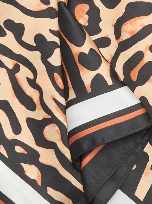 Lenço quadrado com estampado leopardo - Kiabi