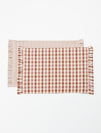 Lote de 2 conjuntos de mesa (32 x 45 cm) com folhos