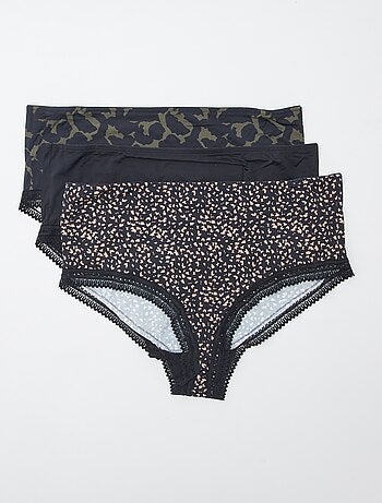 Lote de 3 cuecas com estampado