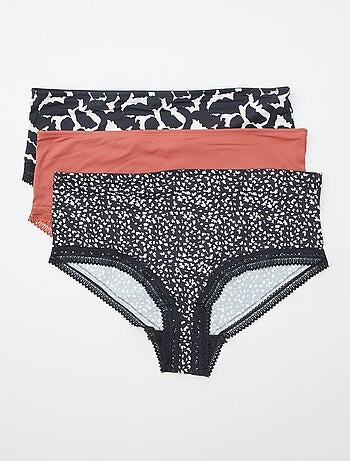 Lote de 3 cuecas com estampado