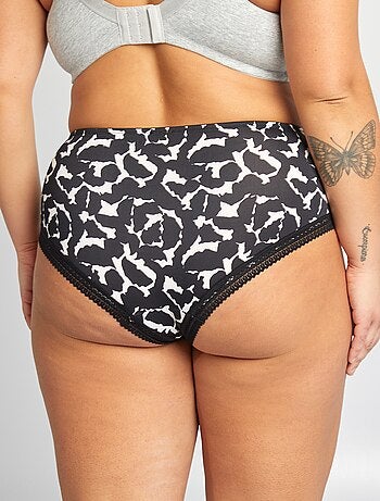 Lote de 3 cuecas com estampado