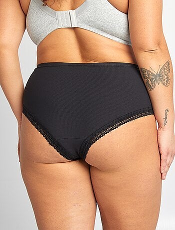 Lote de 3 cuecas para mulher caneladas com renda