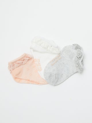 Lote de 3 pares de meias com folhos