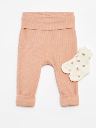Lote de leggings nervuradas + meias - 2 peças