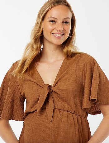 Macacão-calção de grávida em malha gofrada