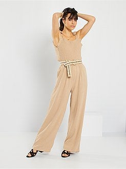 Macacão com rufos - Kiabi