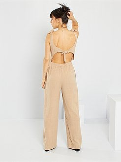 Macacão com rufos - Kiabi