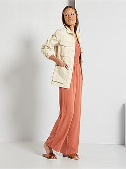 Macacão com rufos - Kiabi