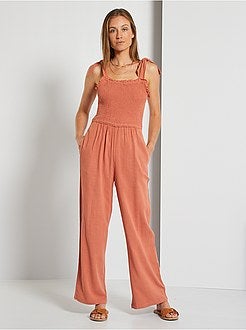 Macacão com rufos - Kiabi