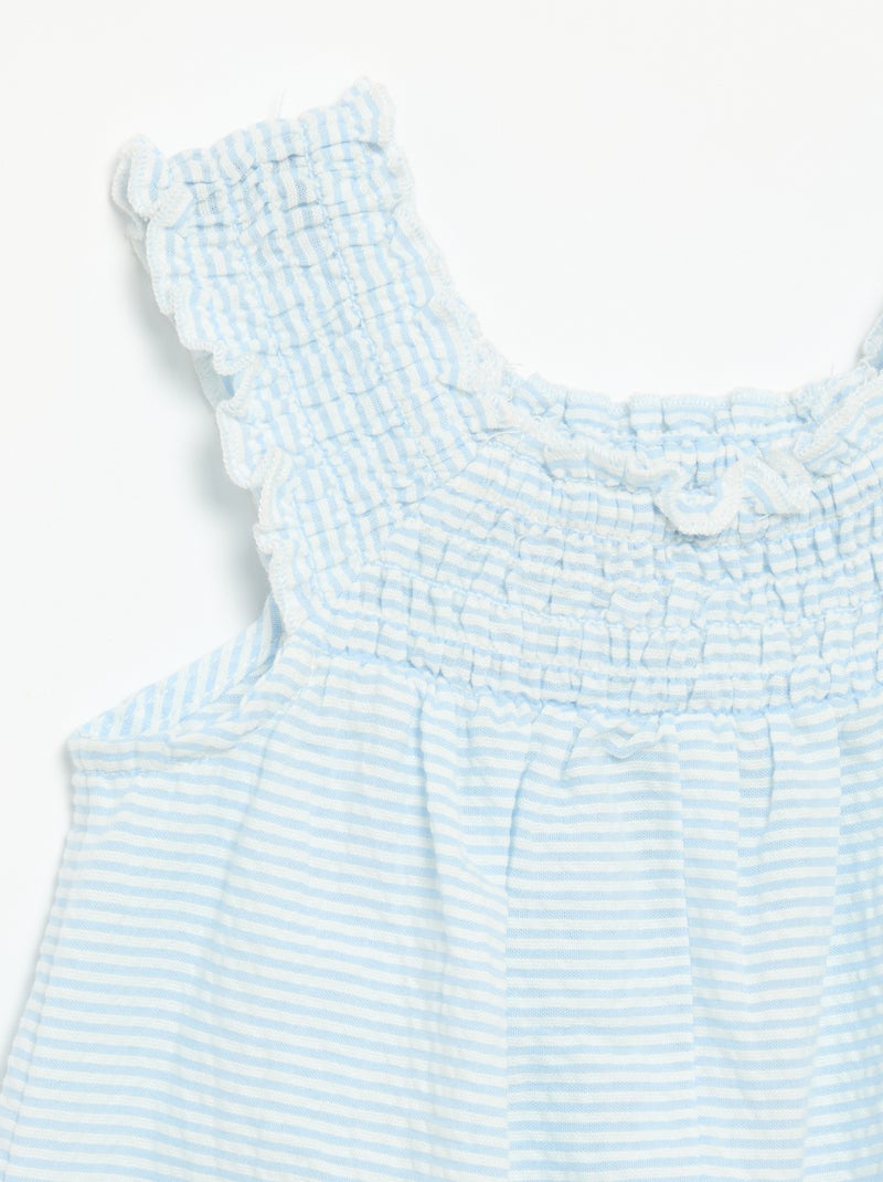 Macacão curto às riscas em seersucker com smock e bordados Azul - Kiabi