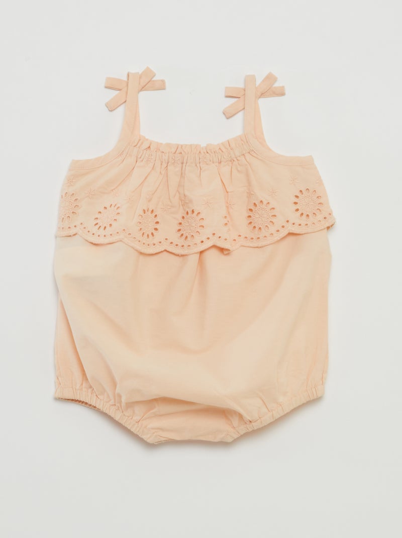 Macacão curto com bordado inglês BEGE - Kiabi