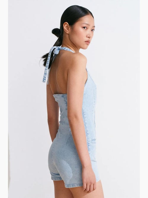 Macacão curto de ganga com decote halter slim fit dilvin - Kiabi Macacão curto de ganga com decote halter slim fit dilvin - Kiabi