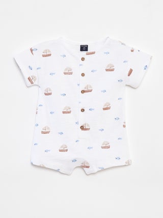 Macacão curto em french terry com motivos