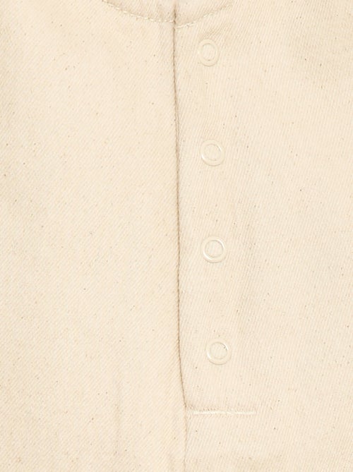 Macacão curto em sarja com alças - Kiabi