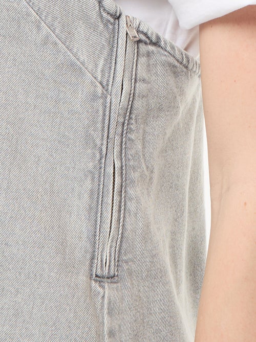 Macacão curto estilo jardineira - Kiabi