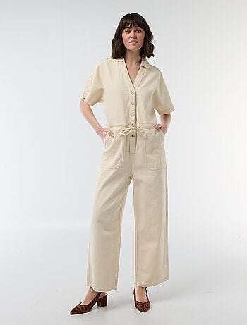 Macacão de ganga com mangas curtas