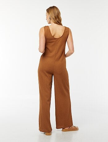 Macacão de grávida em malha gofrada