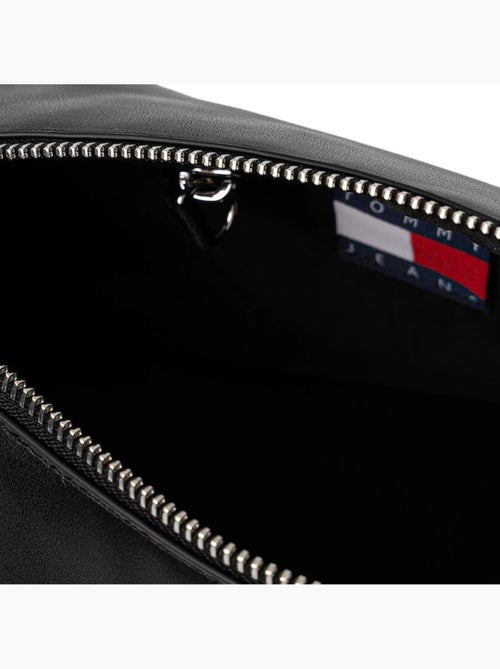 Mala de Ombro Tommy Hilfiger Preta com Corrente para Mulher - Kiabi Mala de Ombro Tommy Hilfiger Preta com Corrente para Mulher - Kiabi