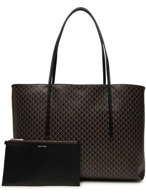 Mala Tote Calvin Klein Jeans Emblem AOP Preta para Mulher - Kiabi Mala Tote Calvin Klein Jeans Emblem AOP Preta para Mulher - Kiabi